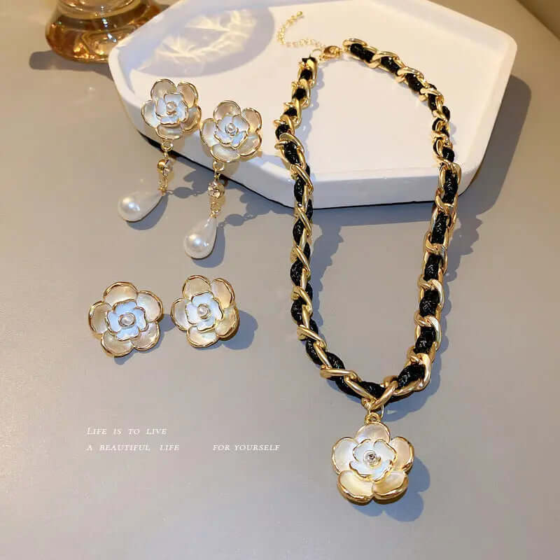 Camellia flower drop glaze pearl Korean pastoral style clear necklace eprolo