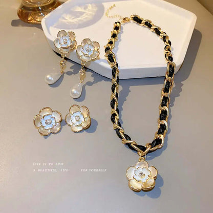 Camellia flower drop glaze pearl Korean pastoral style clear necklace eprolo