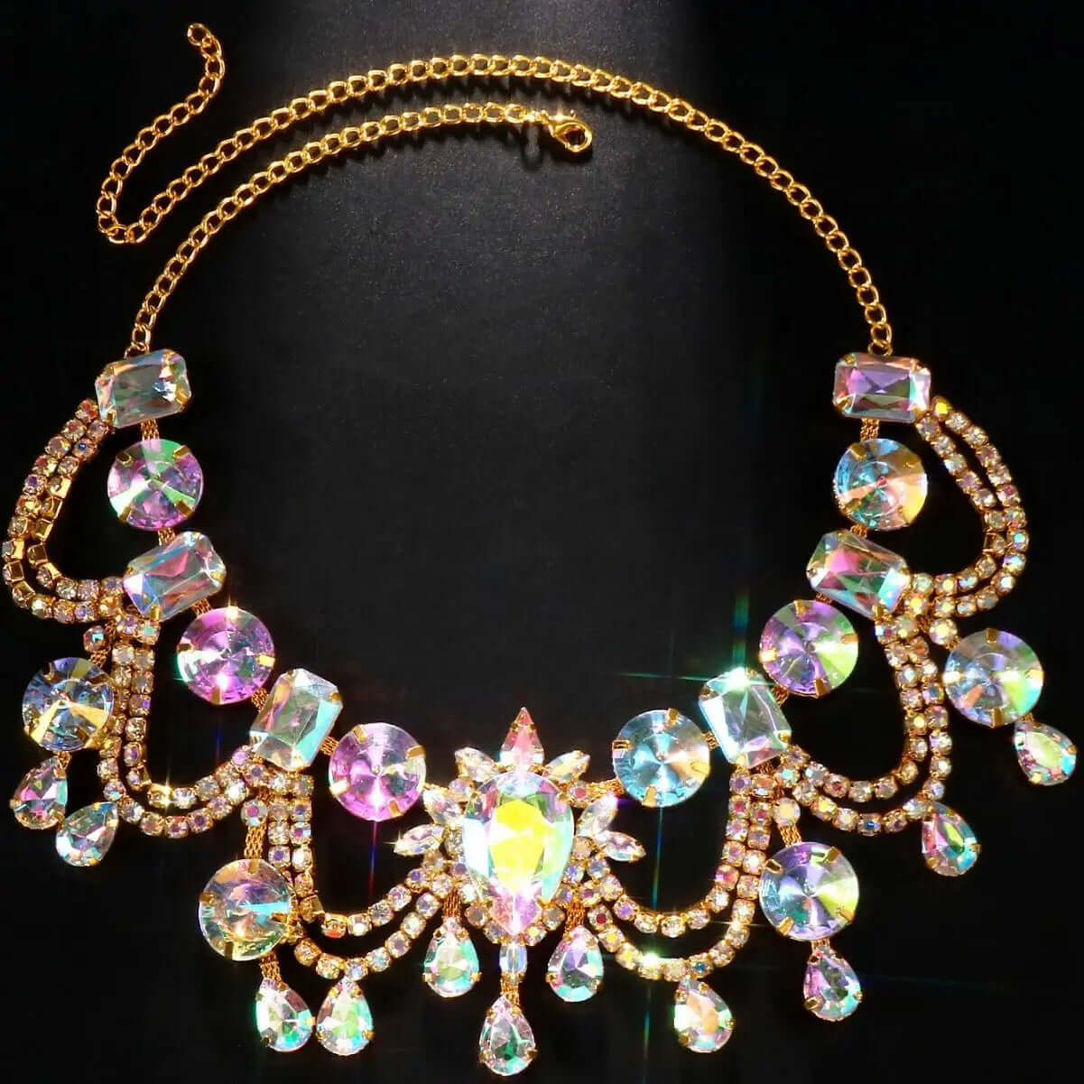 European and American exaggerated luxury water drop pendant necklace queen accessories eprolo